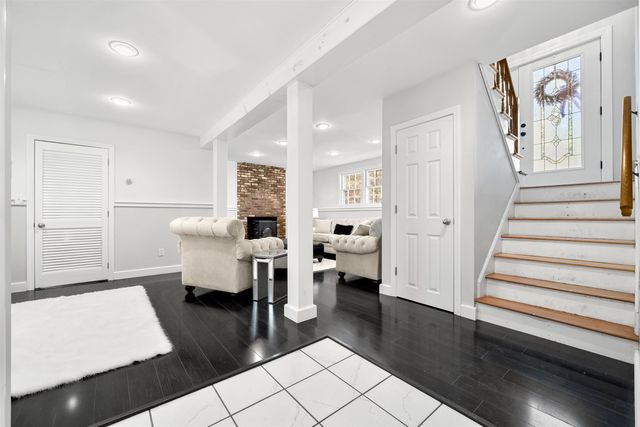 6 Newbury Drive, Amherst, NH 03031