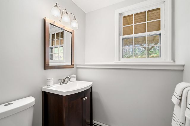 6 Newbury Drive, Amherst, NH 03031