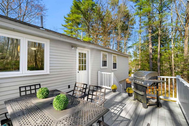 6 Newbury Drive, Amherst, NH 03031
