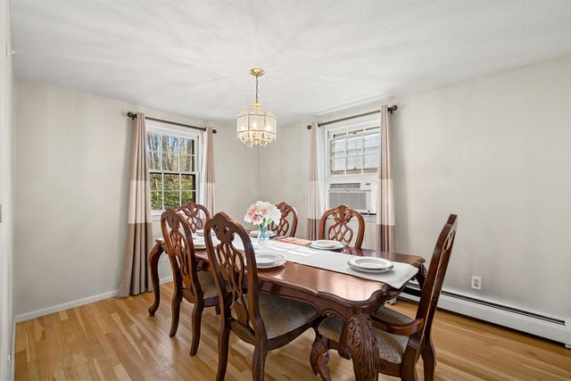 6 Newbury Drive, Amherst, NH 03031