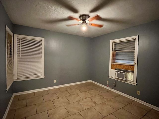 4213 Lowman St, Corpus Christi, TX 78411