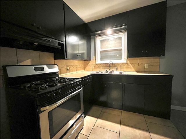 4213 Lowman St, Corpus Christi, TX 78411