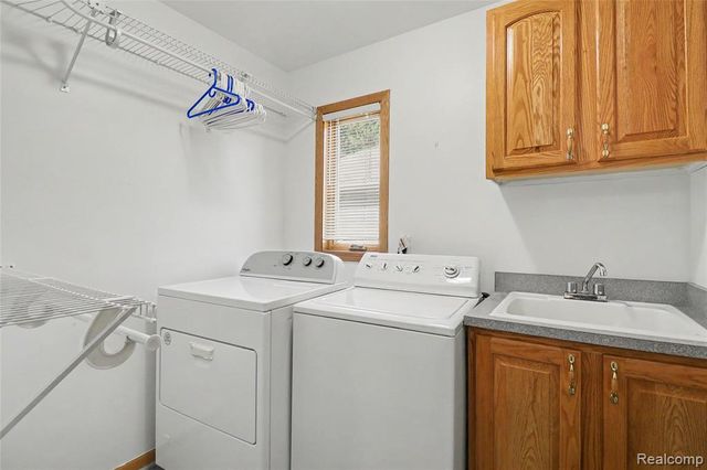 39201 Ajanta Court, Sterling Heights, MI 48310