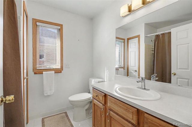 39201 Ajanta Court, Sterling Heights, MI 48310