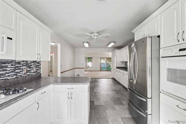 39201 Ajanta Court, Sterling Heights, MI 48310