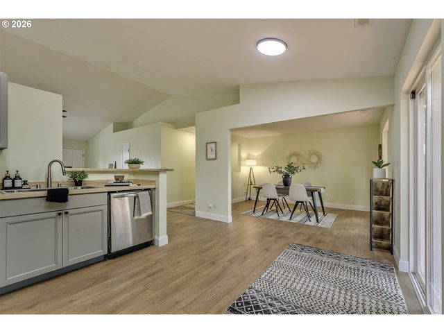 961 S 4TH Ave, Cornelius, OR 97113