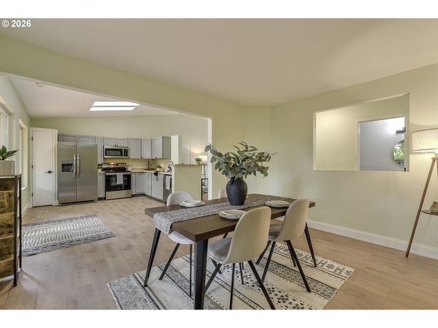961 S 4TH Ave, Cornelius, OR 97113