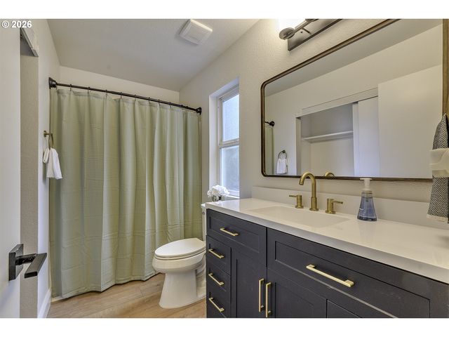 961 S 4TH Ave, Cornelius, OR 97113