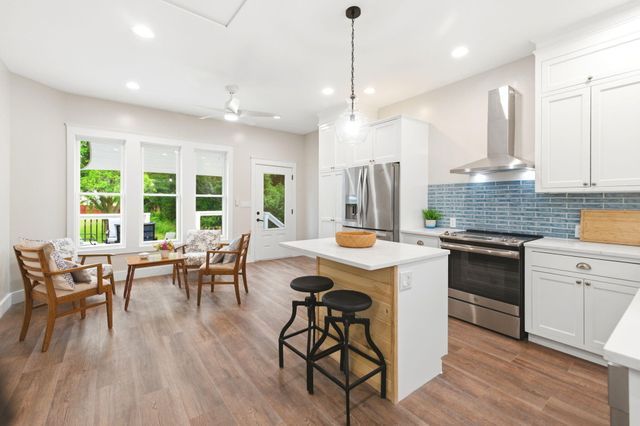 401 N Elm Street, Three Oaks, MI 49128