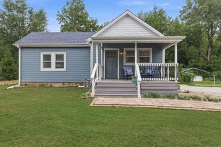 401 N Elm Street, Three Oaks, MI 49128