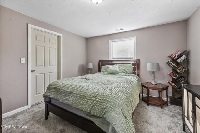 917 W Emerald Ave, Knoxville, TN 37921