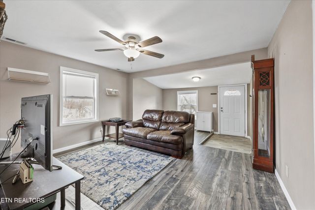 917 W Emerald Ave, Knoxville, TN 37921