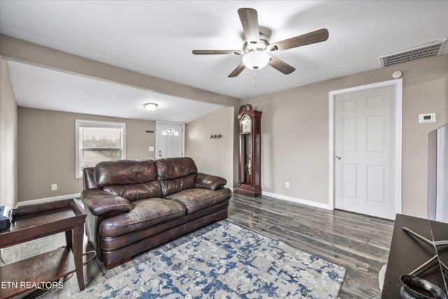 917 W Emerald Ave, Knoxville, TN 37921