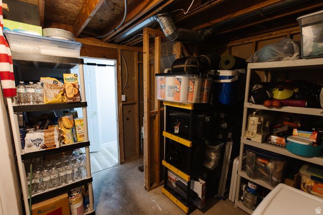 1099 E 2125 N, Layton, UT 84040