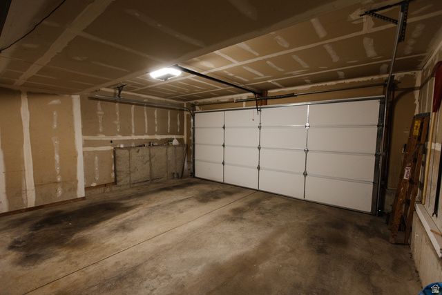 1099 E 2125 N, Layton, UT 84040