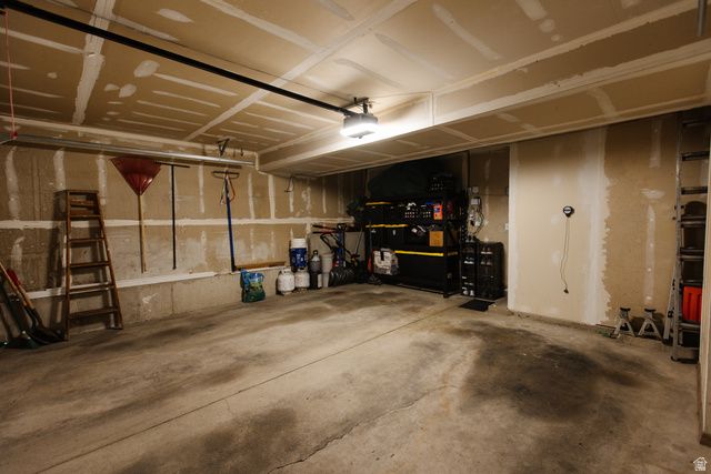 1099 E 2125 N, Layton, UT 84040