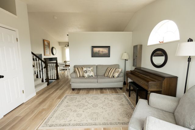 1099 E 2125 N, Layton, UT 84040