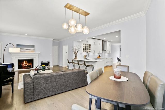 13 Old Stamford Road 13, New Canaan, CT 06840