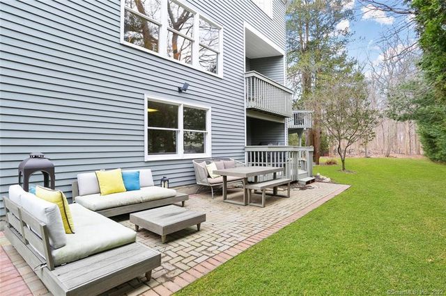 13 Old Stamford Road 13, New Canaan, CT 06840