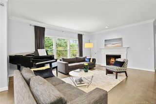 13 Old Stamford Road 13, New Canaan, CT 06840