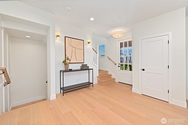 3111 W Mansell Street, Seattle, WA 98199