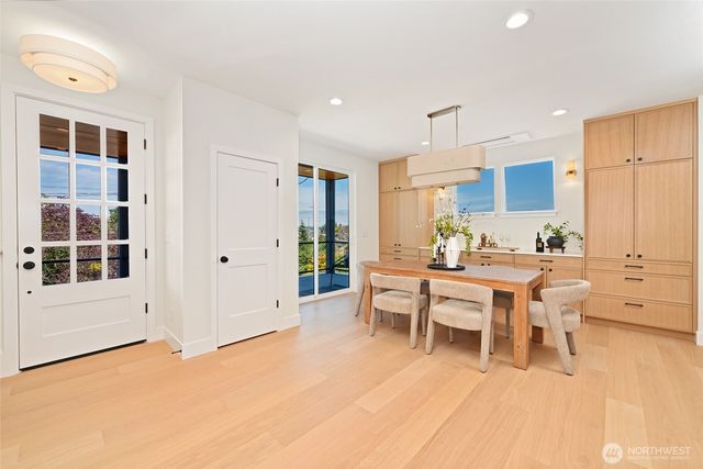3111 W Mansell Street, Seattle, WA 98199
