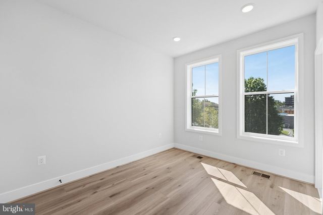 5965 JOSIAH HENSON PKWY, North Bethesda, MD 20852