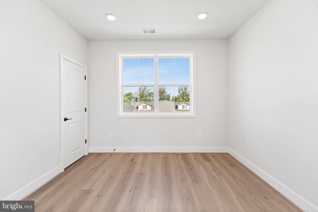5965 JOSIAH HENSON PKWY, North Bethesda, MD 20852
