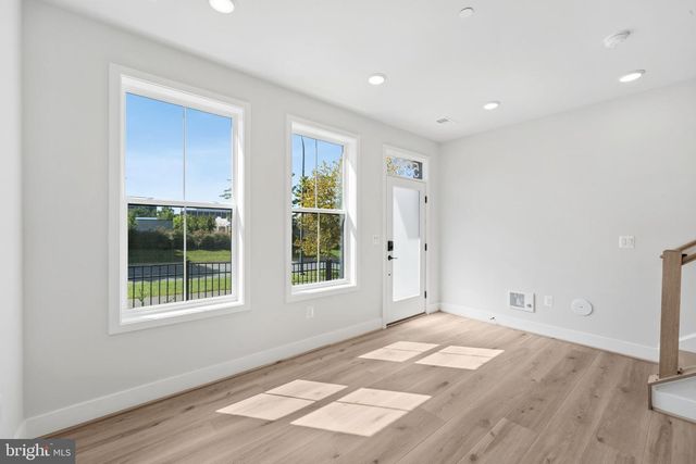 5965 JOSIAH HENSON PKWY, North Bethesda, MD 20852