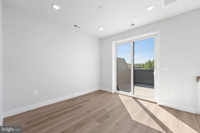 5965 JOSIAH HENSON PKWY, North Bethesda, MD 20852