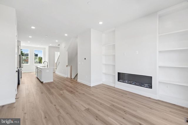 5965 JOSIAH HENSON PKWY, North Bethesda, MD 20852