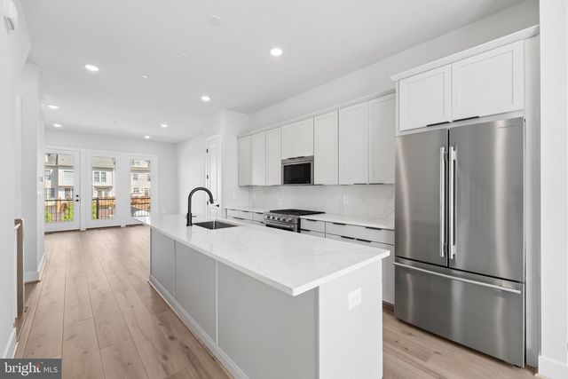 5965 JOSIAH HENSON PKWY, North Bethesda, MD 20852