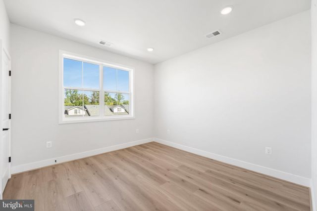 5965 JOSIAH HENSON PKWY, North Bethesda, MD 20852