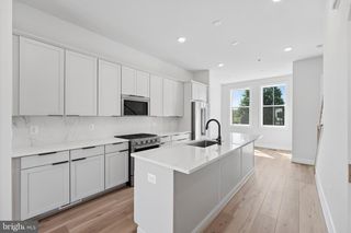 5965 JOSIAH HENSON PKWY, North Bethesda, MD 20852