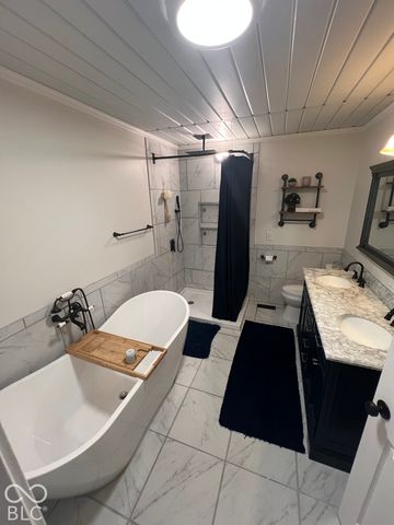 335 S 25th Avenue, Beech Grove, IN 46107