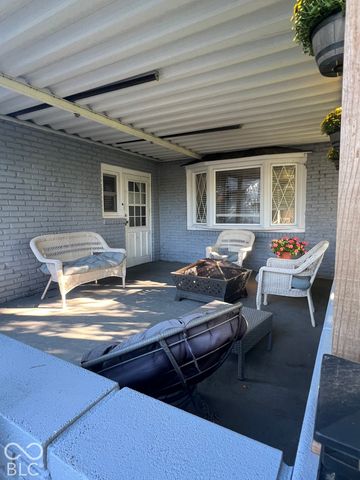 335 S 25th Avenue, Beech Grove, IN 46107