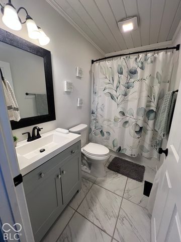 335 S 25th Avenue, Beech Grove, IN 46107