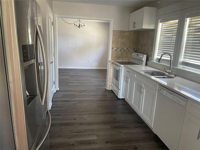 3101 W DEWEY STREET, Tampa, FL 33607