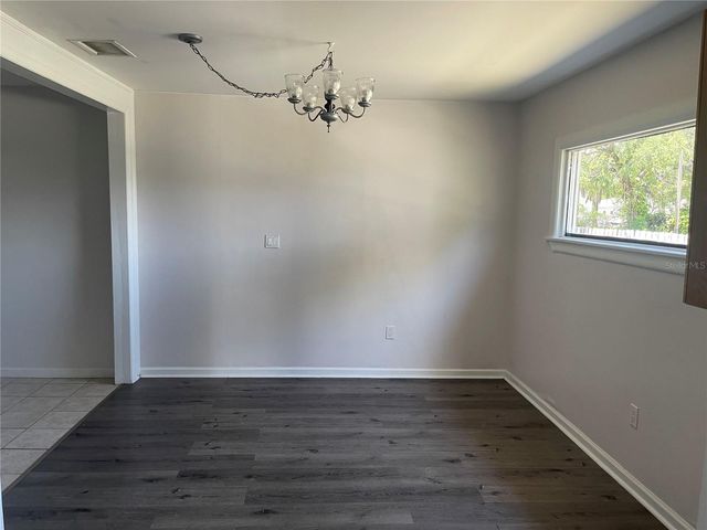 3101 W DEWEY STREET, Tampa, FL 33607