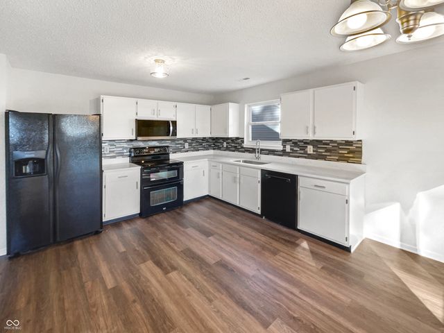 337 Polaris Drive, Indianapolis, IN 46241