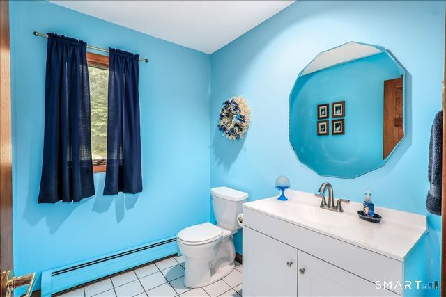 4 Deerfield Road, Brookfield, CT 06804