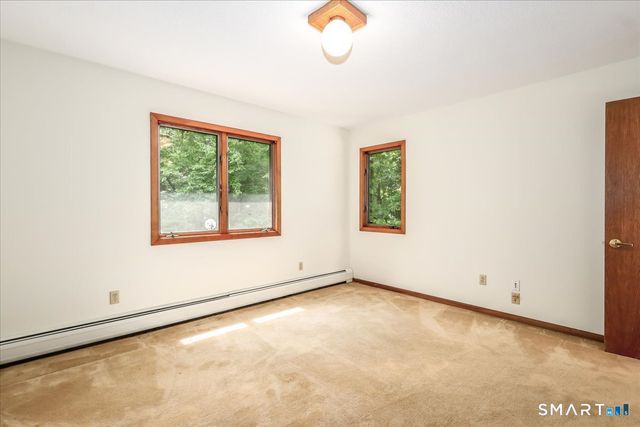 4 Deerfield Road, Brookfield, CT 06804