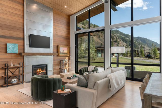 14290 S LEADER Lane, Jackson, WY 83001