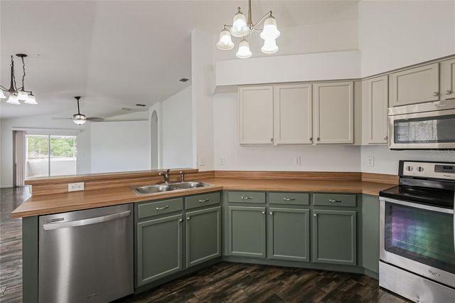 544 LINDSAY ANNE COURT, Plant City, FL 33563