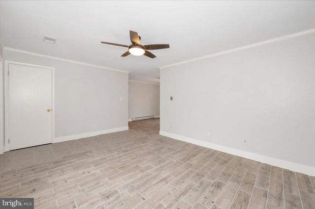 64 STANLEY HAUVER DR, Smithsburg, MD 21783