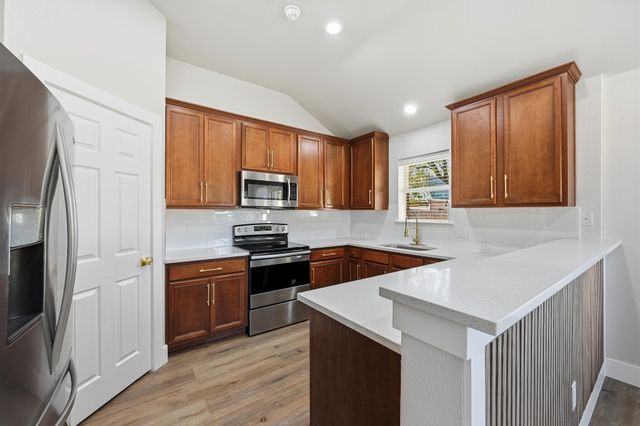 3321 Versante Drive, Bedford, TX 76021