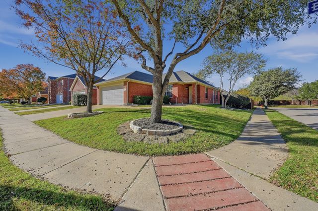 3321 Versante Drive, Bedford, TX 76021