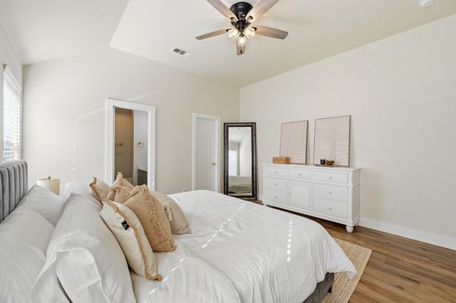 3321 Versante Drive, Bedford, TX 76021