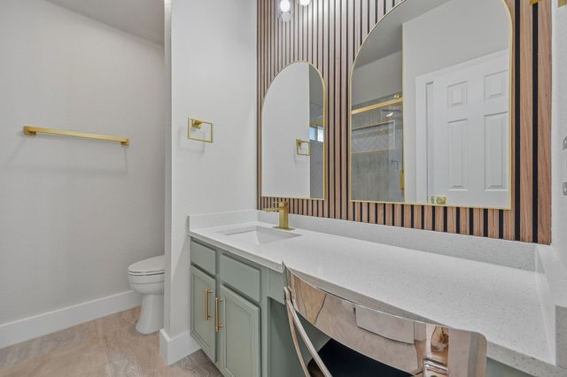 3321 Versante Drive, Bedford, TX 76021