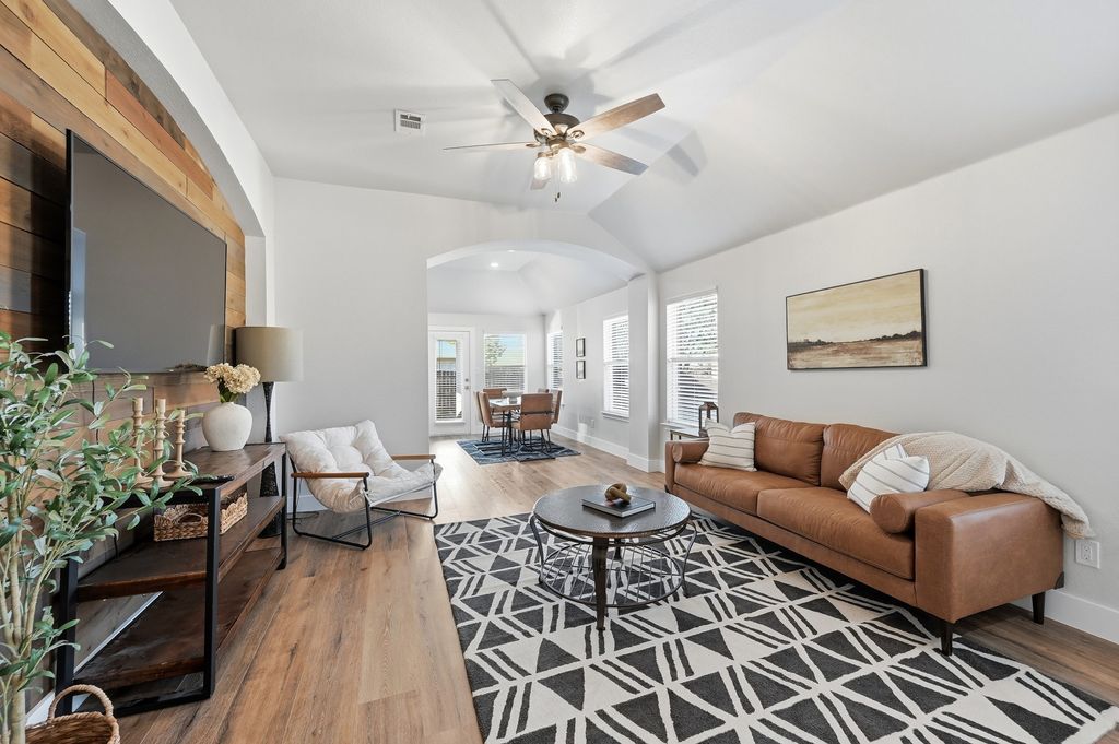 3321 Versante Drive, Bedford, TX 76021